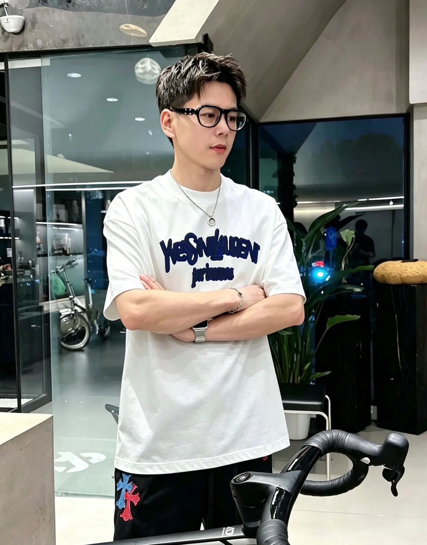 YSL～ 《 》 ， T tee ， Same Style ， : Black White Coffee Brown Size：S（90-130 ） M（125-150 ） L（135-165 ） XL（160-190 ） XXL（185-220 ）